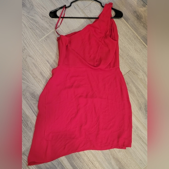 BCBG MaxAzria red Somara one shoulder mini dress - Picture 2 of 8